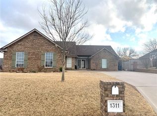 1311 Cambridge Dr, Shawnee, OK 74804