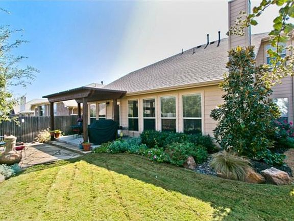 4th image of 812 Golden Nugget Dr