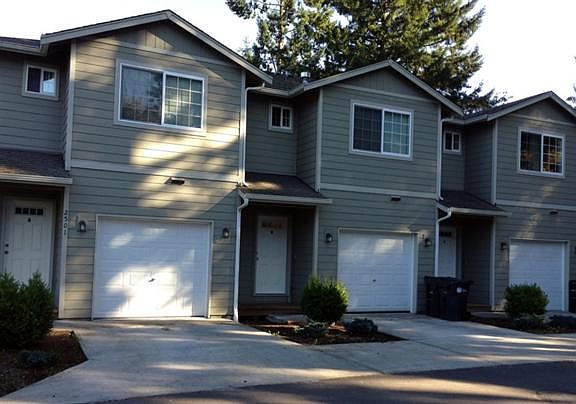 3rd image of 2505 Conger Ave NE