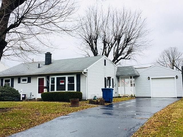 1st image of 646 Meadow Dr