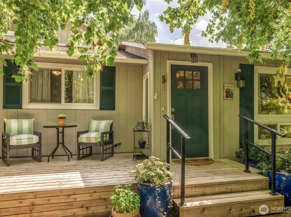 25720 78th Avenue SW, Vashon, WA 98070