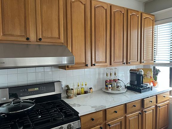 4th image of 1235 Vallejo St