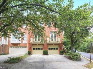 9906 Foxborough Cir, Rockville, MD 20850