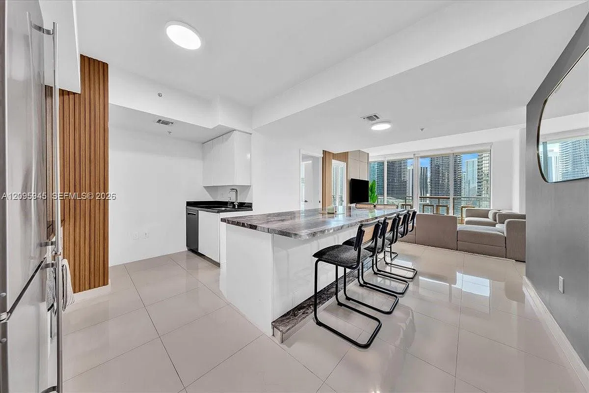 Mint Condo — Photo 2