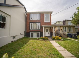 19 Buttonwood Ave, Toronto, ON M6M 2H9