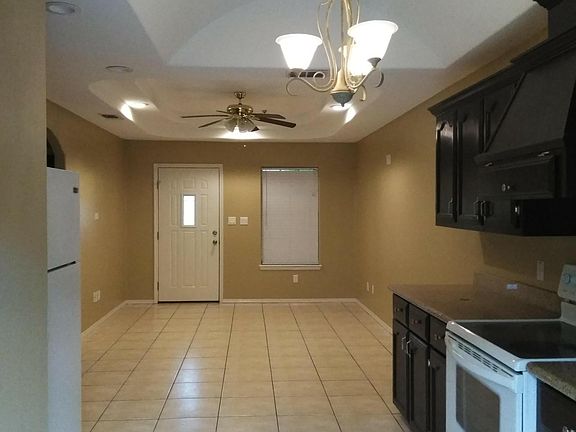 4th image of 2330 Peridot St APT B
