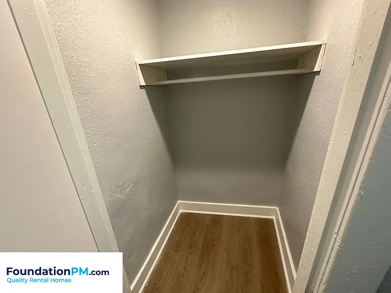 1688 Glenview Ave — Photo 17