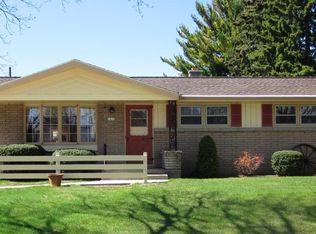 1415 Orchard Dr, Manitowoc, WI 54220
