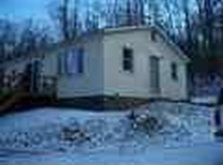 771 W River Dr, Connersville, IN 47331