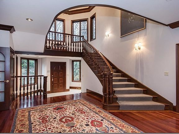 3rd image of 37040 Fairmount Blvd