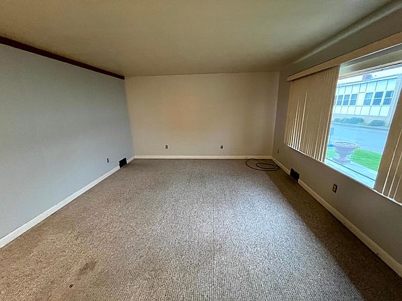 2nd image of 120 Gertrude St