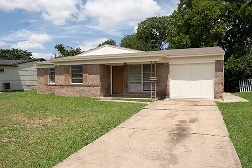 3057 Dogwood Dr Photo 1