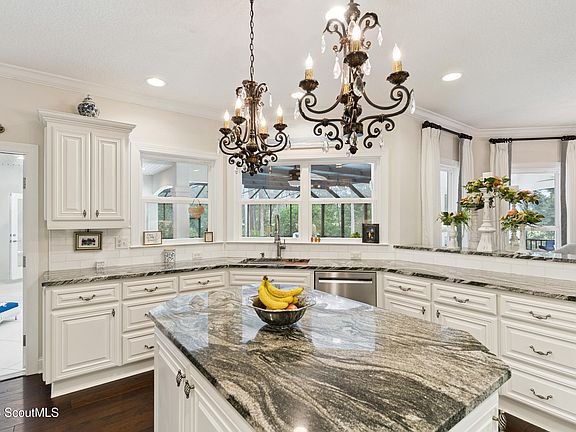3rd image of 109 Wildflower Ct