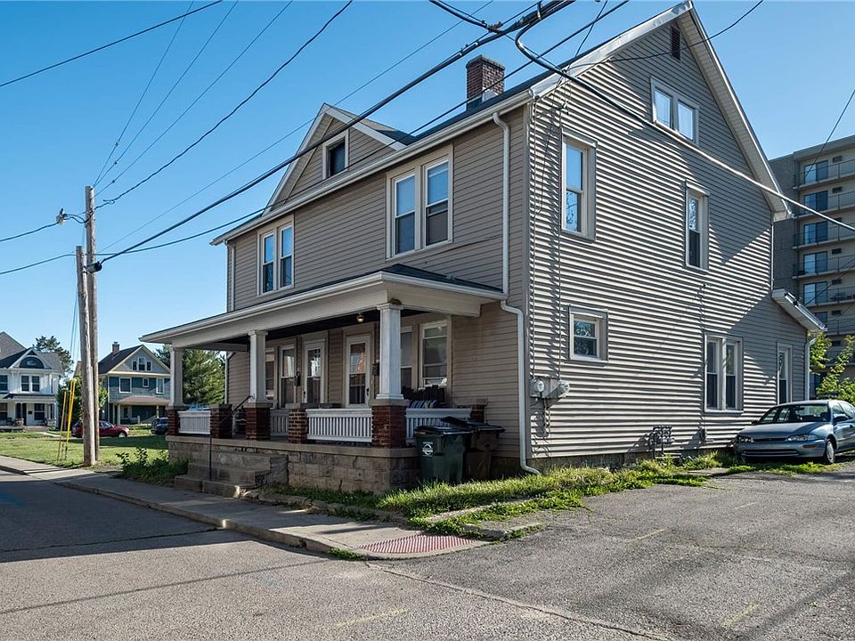 2nd image of 119 S Galloway St