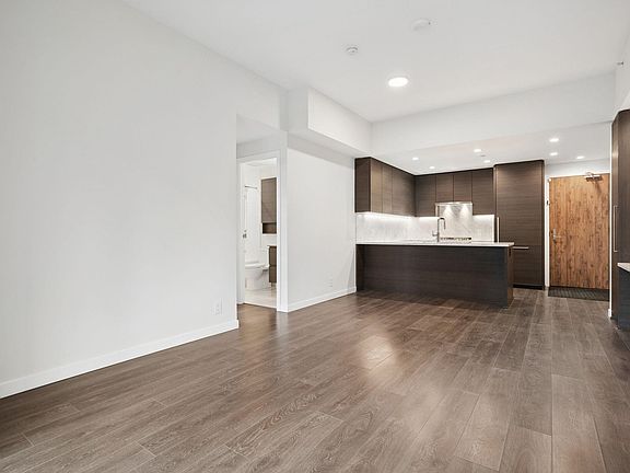 4th image of 308 Morrissey Rd #103