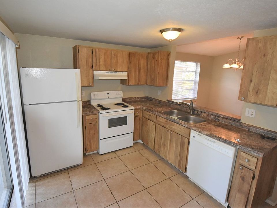 1st image of 8214 Ravencroft Dr