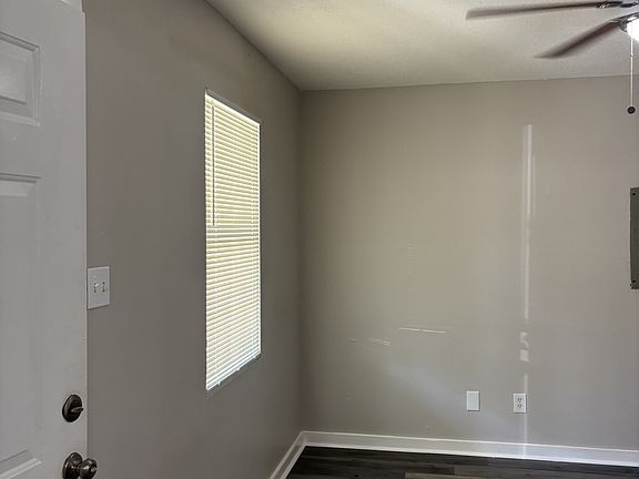 4th image of 5332 Bitter Creek Dr