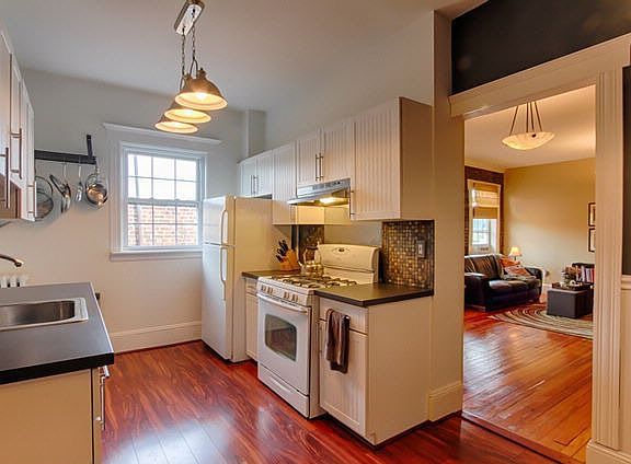 4th image of 515 Bloomfield Ave APT 3C