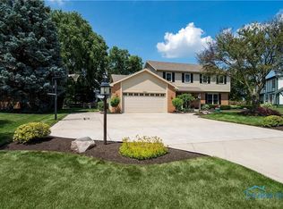 7028 Heathwyck Rd, Maumee, OH 43537