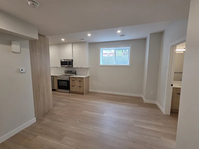 6203 109a St NW — Photo 2