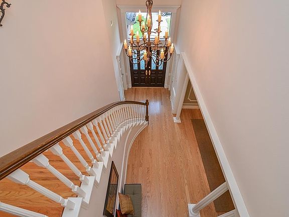 4th image of 20110 Chateau Bend Dr