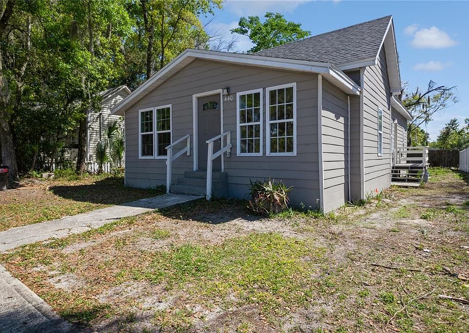 1st image of 440 W VOORHIS AVENUE