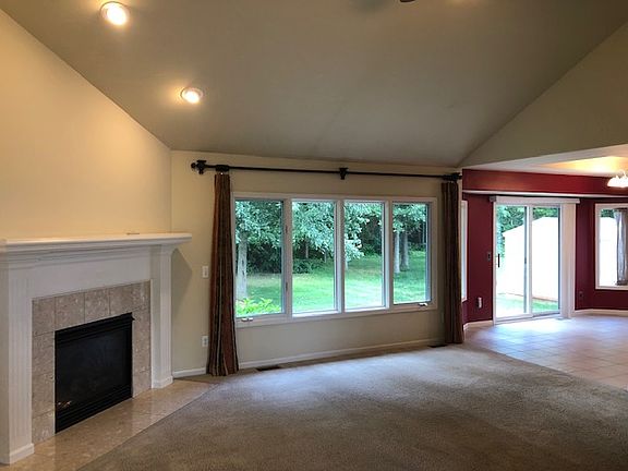 3rd image of 37145 Willow Creek Ln