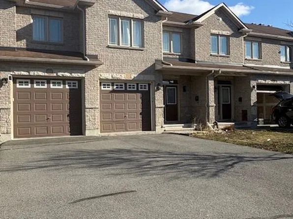 672 Pepperville Cres, Kanata, ON K2M 0E4