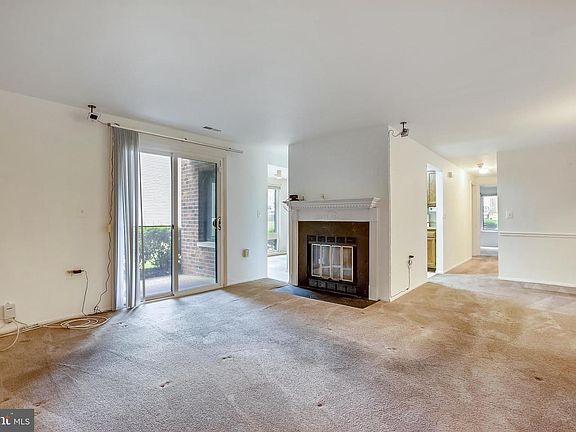 5th image of 18140 Chalet Dr #7-103