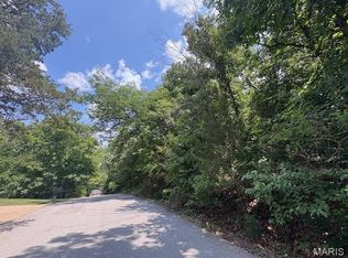 2 Camptown Trce, Hillsboro, MO