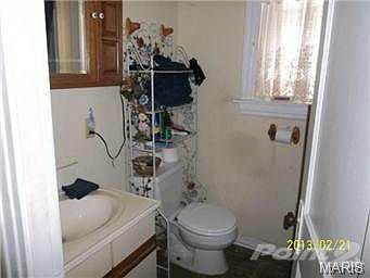 4th image of 5025 Ray Ave