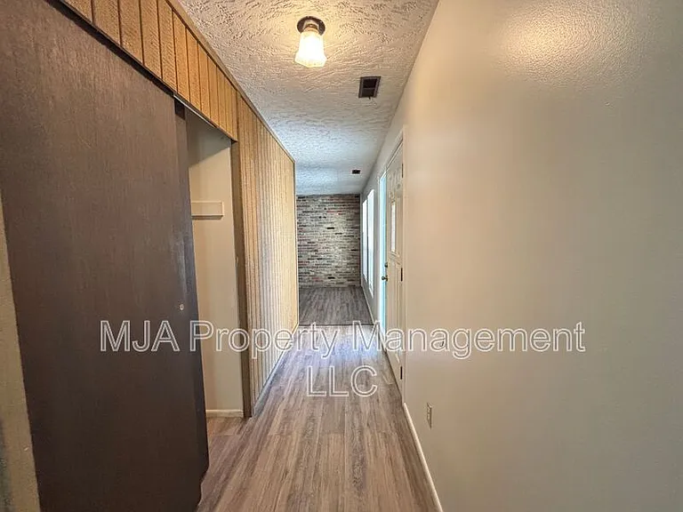 1165 Edgewood Dr #7 — Photo 16
