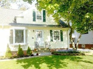 E 214th St, Euclid, OH 44123