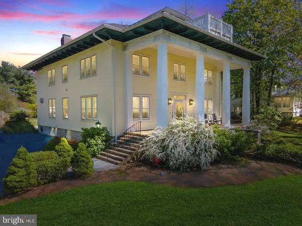 210 Happy Creek Rd, Front Royal, VA 22630