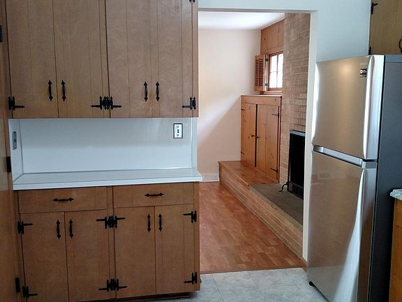 5th image of 2121 Wealthy St SE