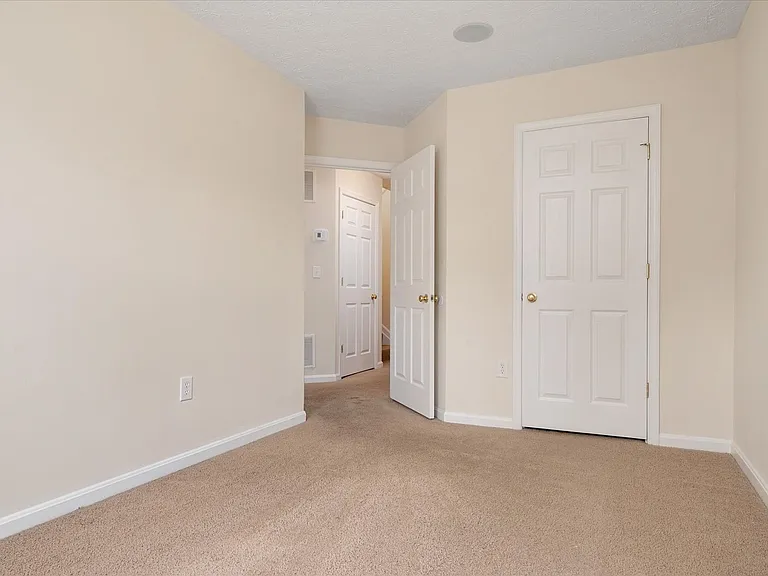 8221 Barrington Ct — Photo 12