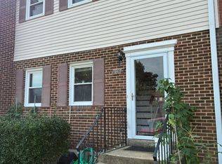 3007 White Birch Ct, Fairfax, VA 22031