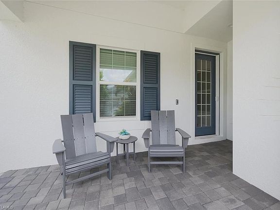 4th image of 2278 Marquesa CIR