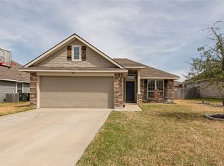 2702 Redcap St, Bryan, TX 77803