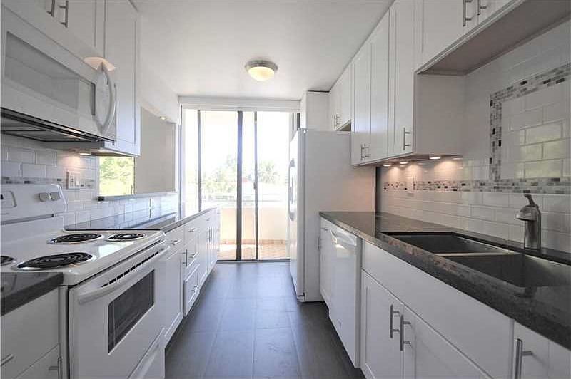 1st image of 8201 Byron Ave #Byronbay09