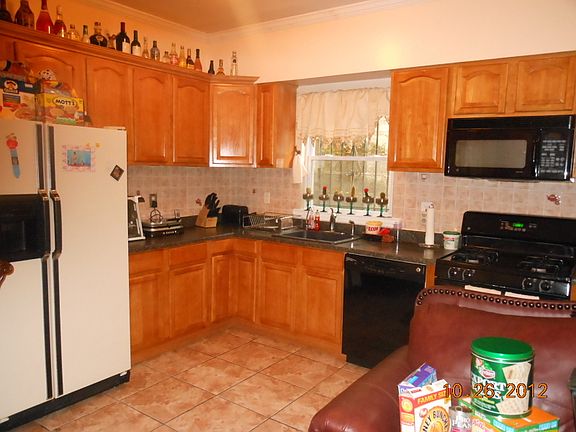 2nd image of 814 Mt Prospect Ave