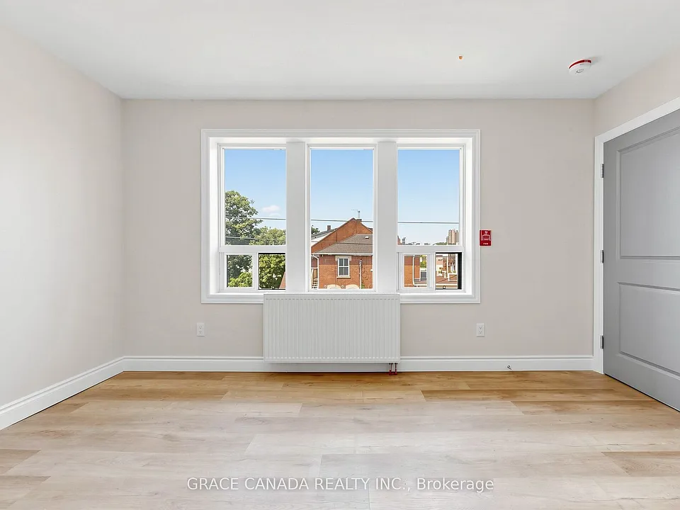 65 Sanford Ave S