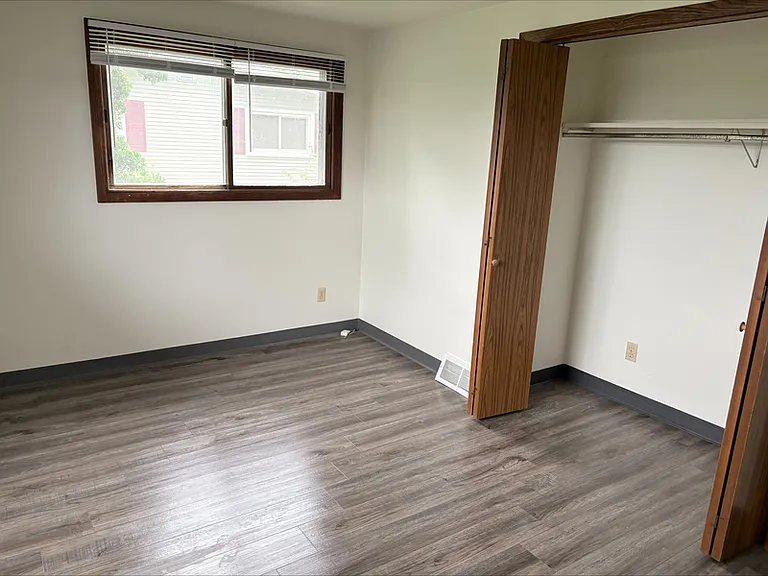 414 Chicago St — Photo 8