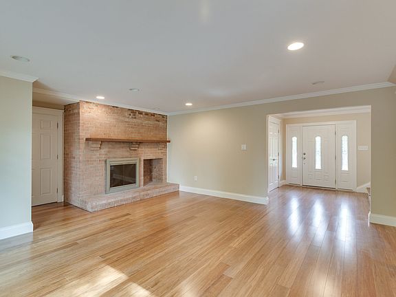 5th image of 8505 Camden St