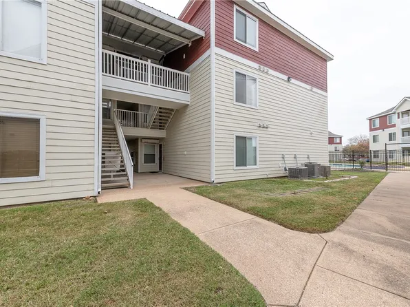 521 SW 104th, College Station, TX 77840