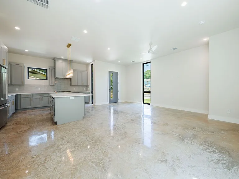 6315 Del Monte Rd #A — Photo 32