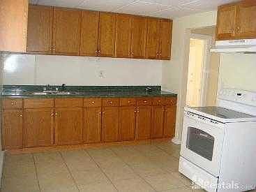 4th image of 1181 Wycoff Ave