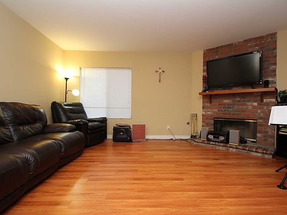 5th image of 14294 Foothill Blvd Unit 113