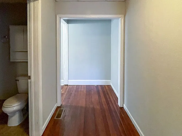 2125 W Jackson St — Photo 21