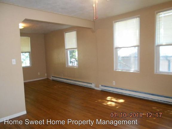 2nd image of 721 N K St APT 1